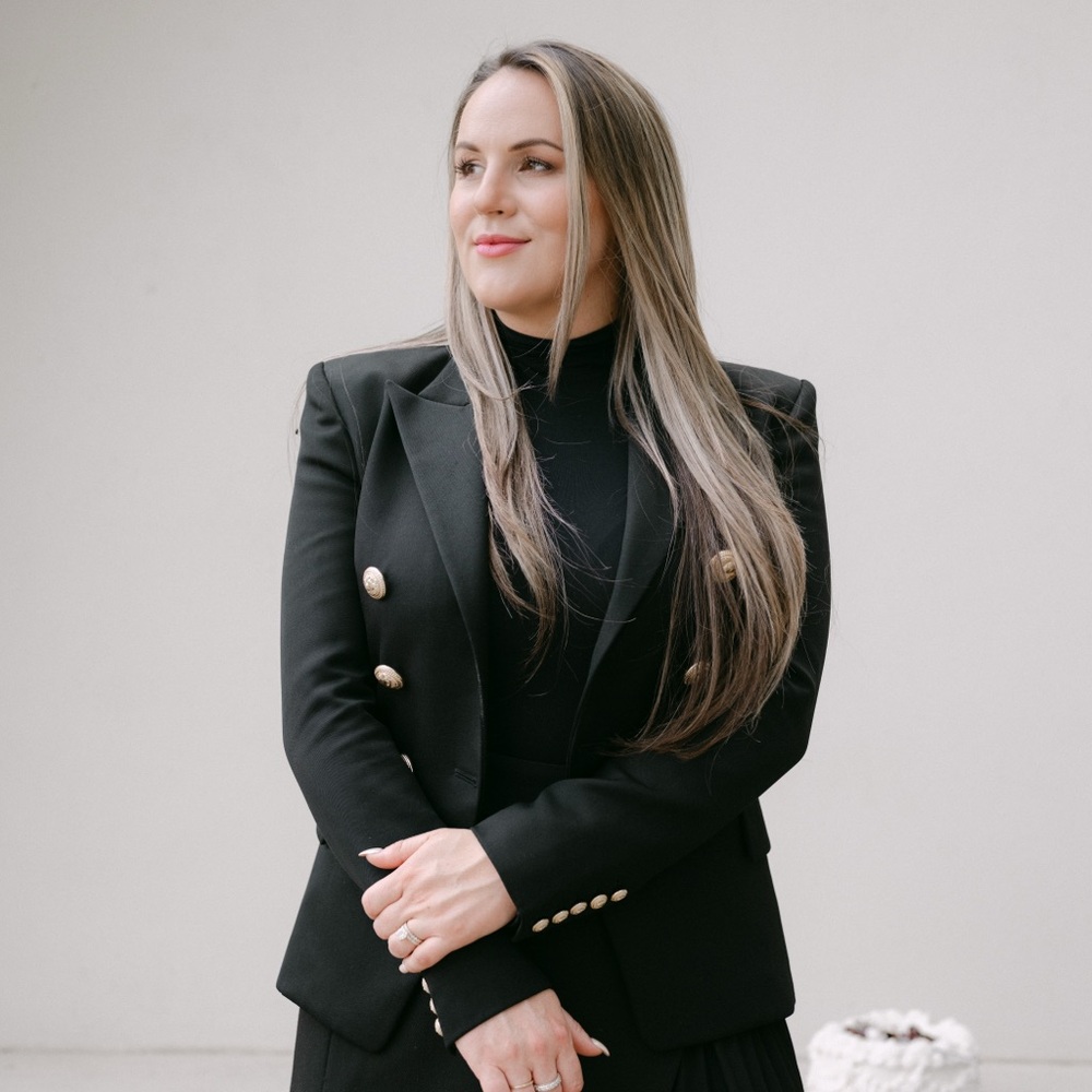 Meet your Posher, Christine